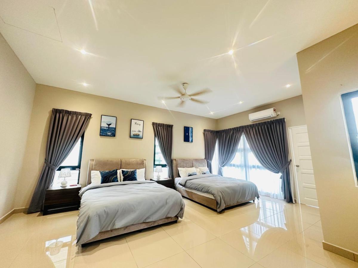 《untitled Homestay》sitiawan *